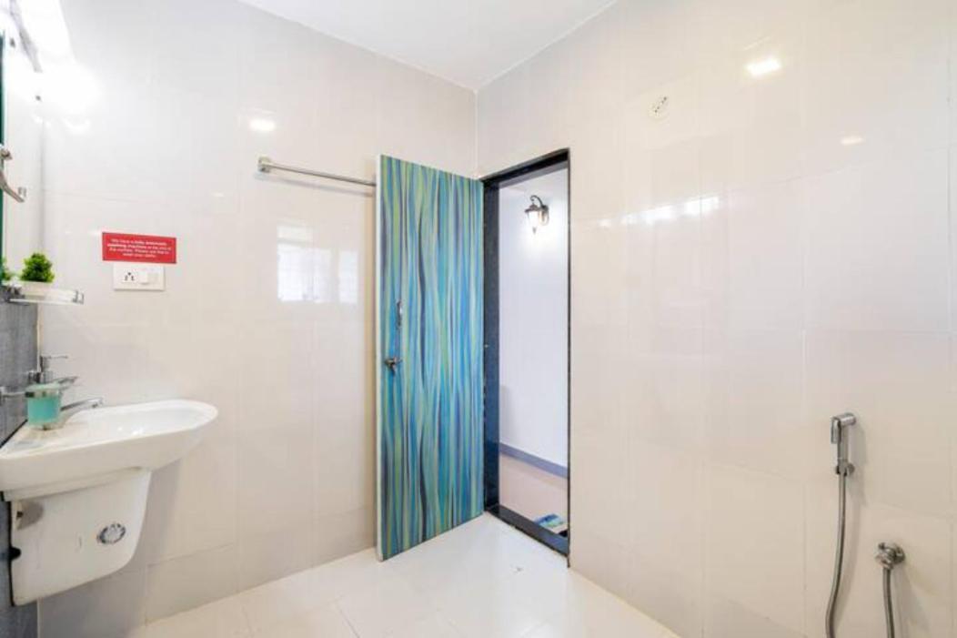 Serene Escape One Bedroom Apartment With Ac, Wi-Fi, Gym And 5-Minute Walk To The Beach Cativating Tree And Garden Views Colva Εξωτερικό φωτογραφία